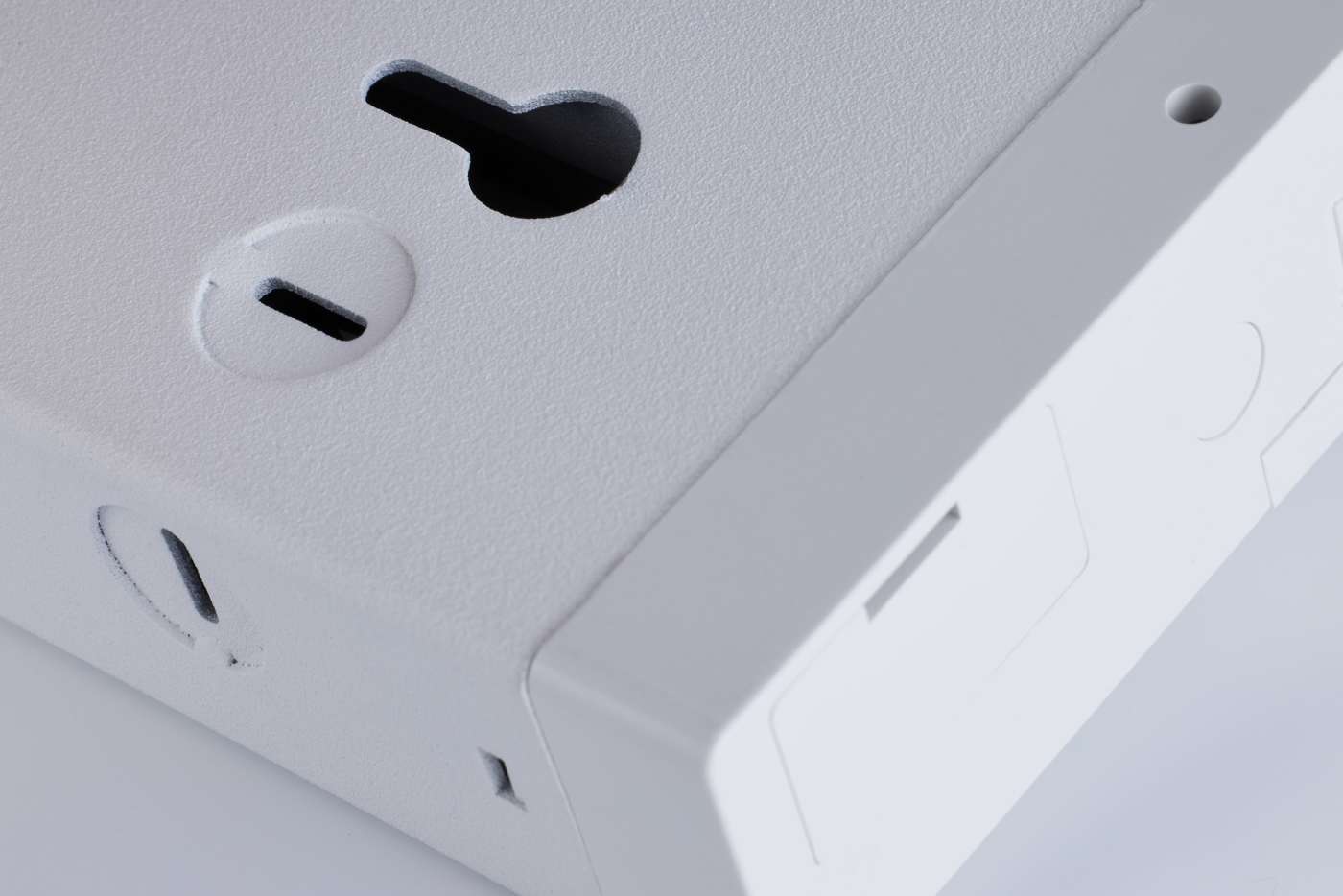 34 Inch; LED; RGB and Tunable White; Under Cabinet Light; White Finish - Image 6