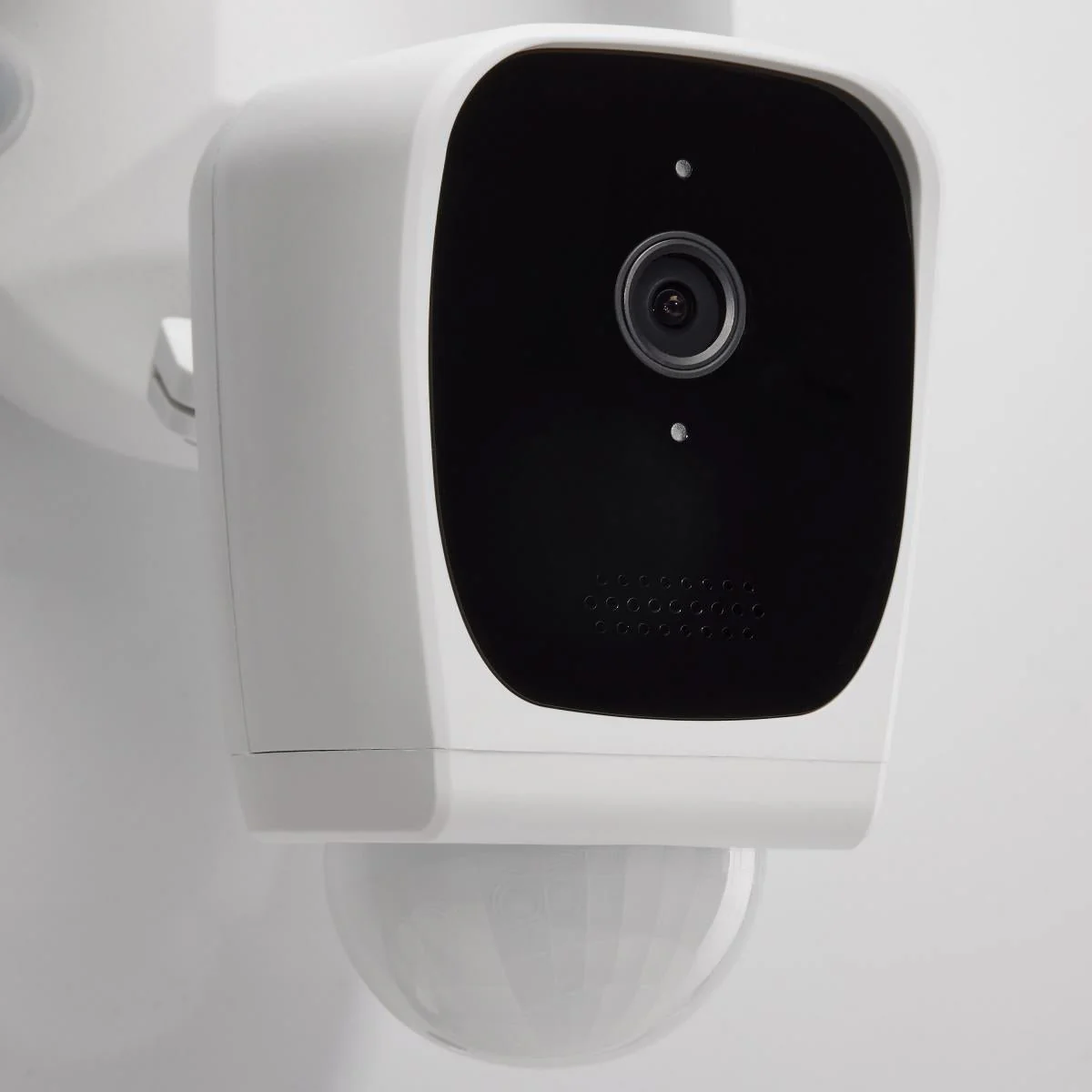 Bullet Outdoor SMART Security Camera; Starfish enabled; White Finish - Image 4