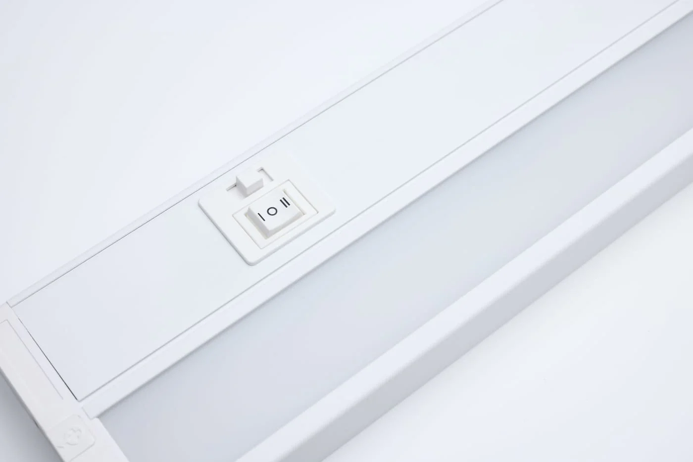 LED White 28 Inch Under Cabinet Light; CCT Selectable - Image 4