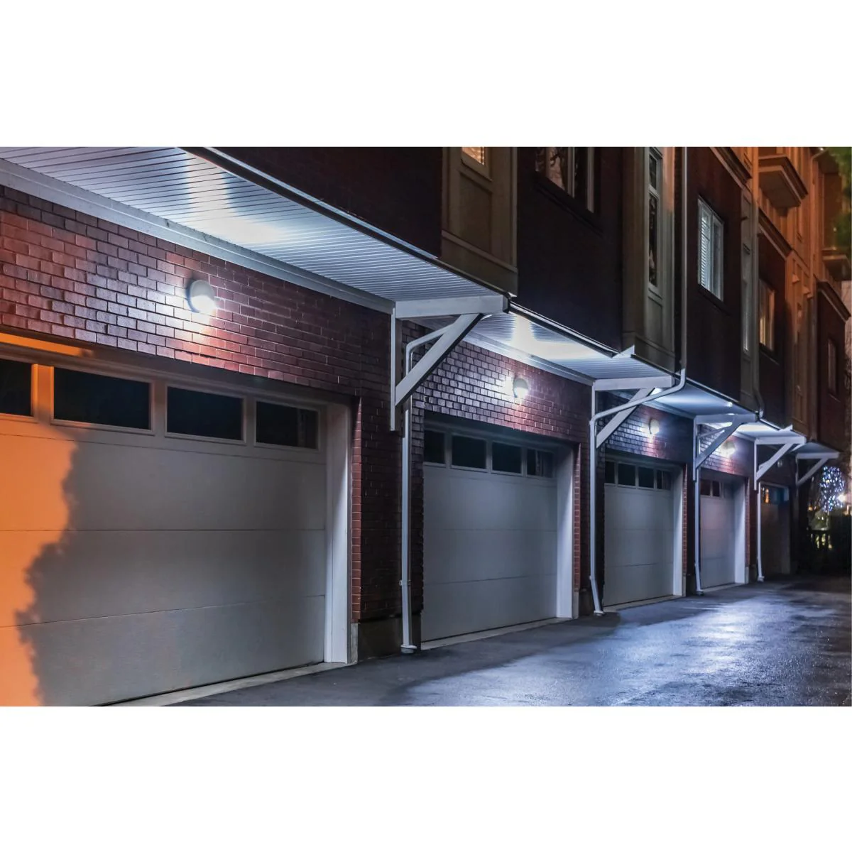 White LED Small Round Wall Pack; 20W; CCT Selectable; Bypassable Photocell - Image 2